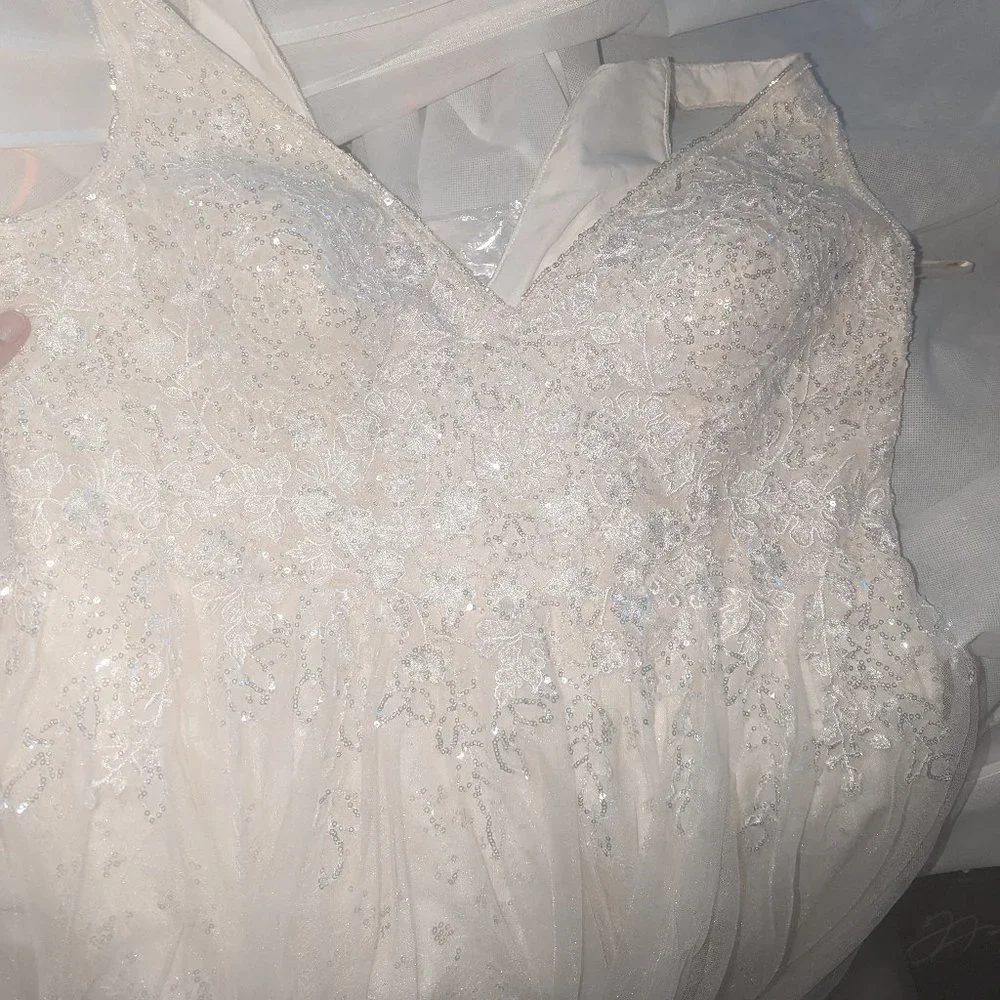 floral sequin feathered wedding dress Galina Signature size 18w - Picture 8 of 9